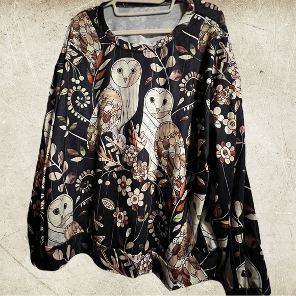 Owls in the Forest Women’s Blouse NWOT 95% Poly/40% Spandex, crewneck, wide hem. - Picture 6 of 7